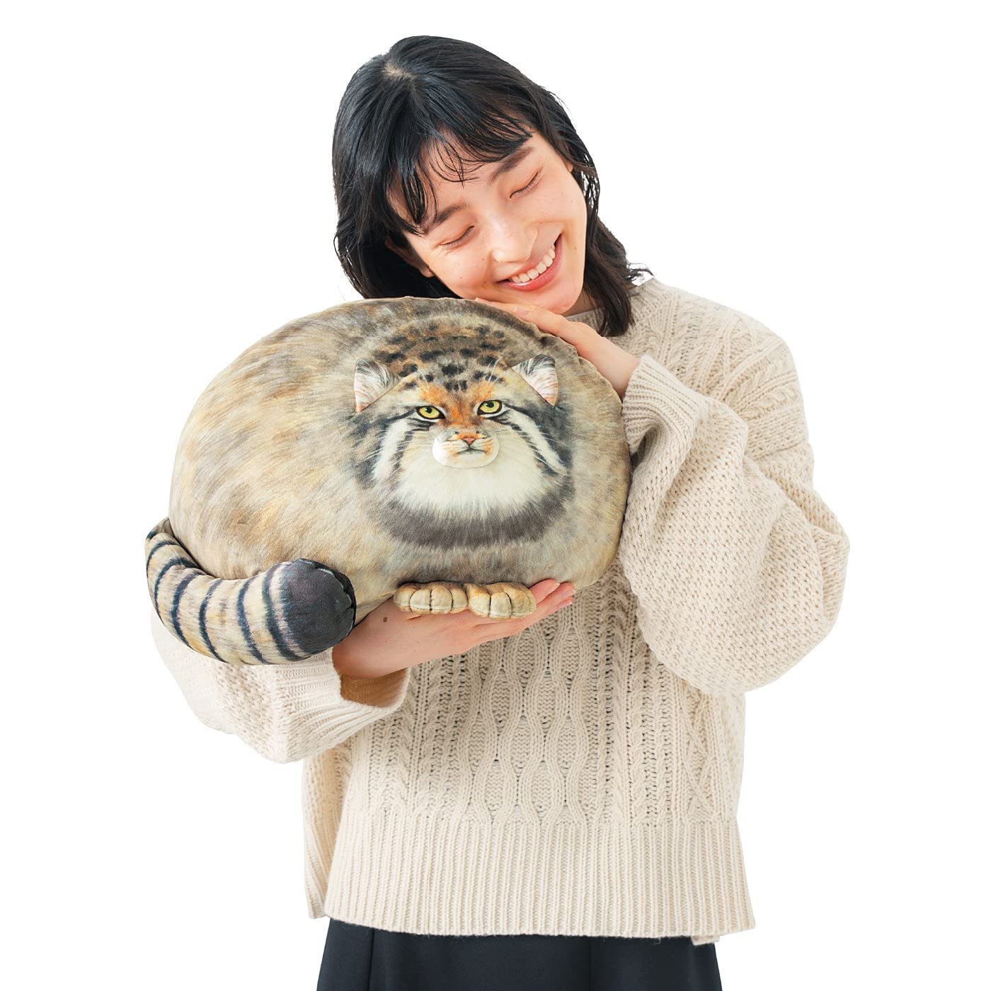 Sew Butiful Pallas Cat 18in close-up fabric, skin-friendly material for gentle hugs.