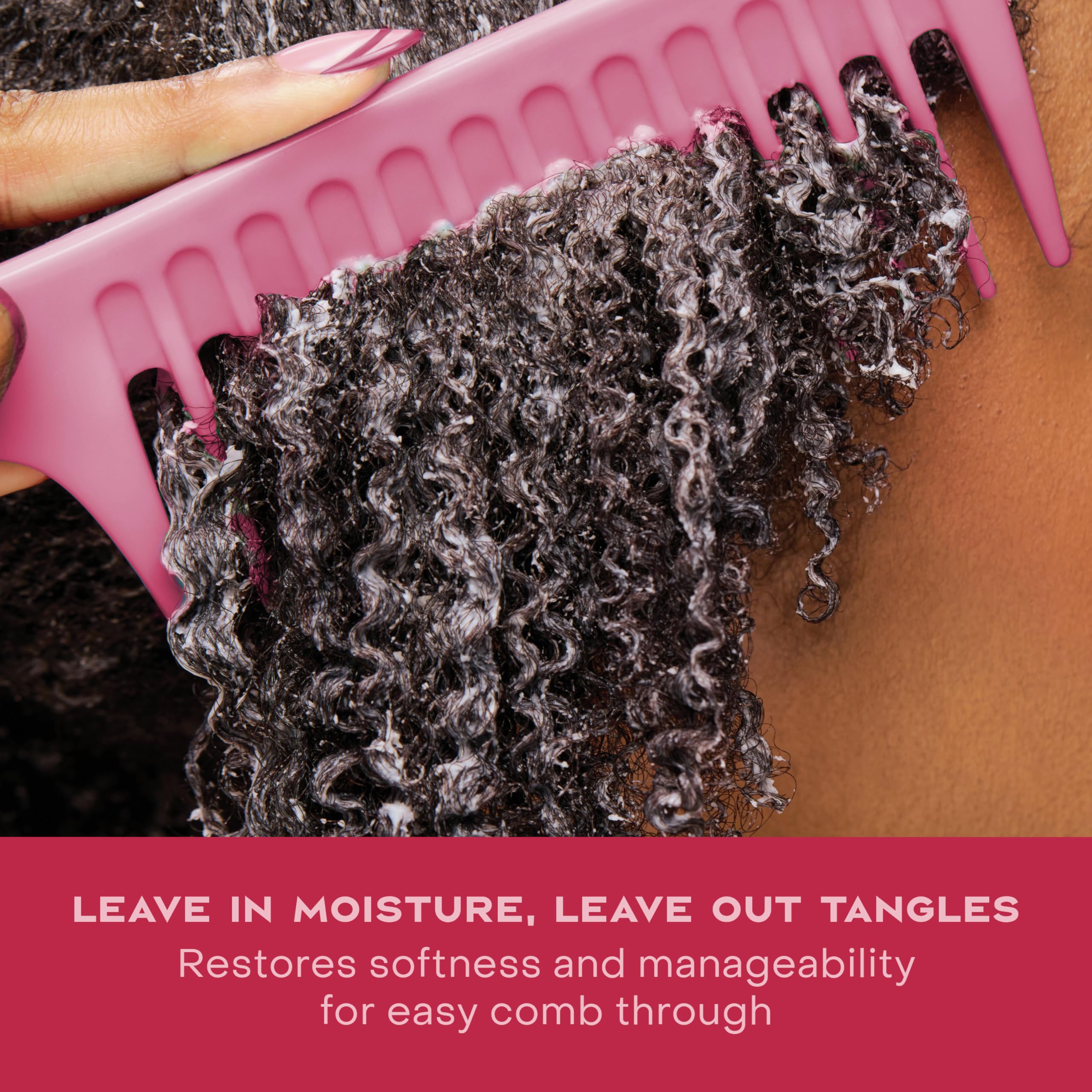 Smoothing leave-in milk texture on hair