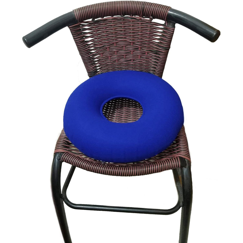Shineyid donut pillow seated on chair demonstrates all-day seating comfort