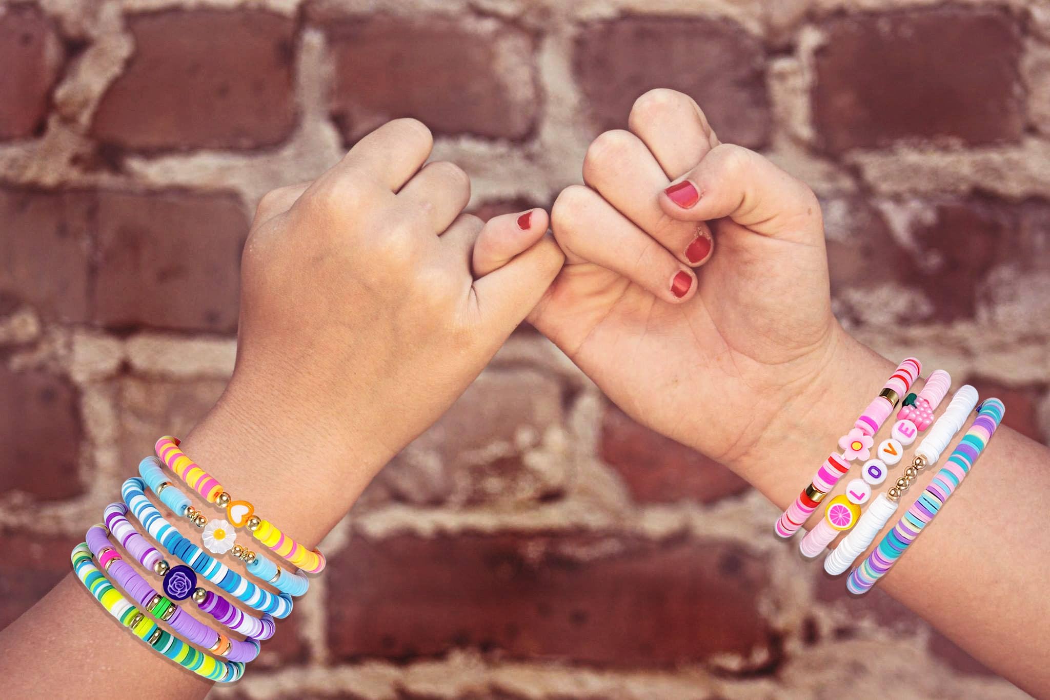 SIELEVIN beach-style bracelets for girls to pair with sunny outfits.