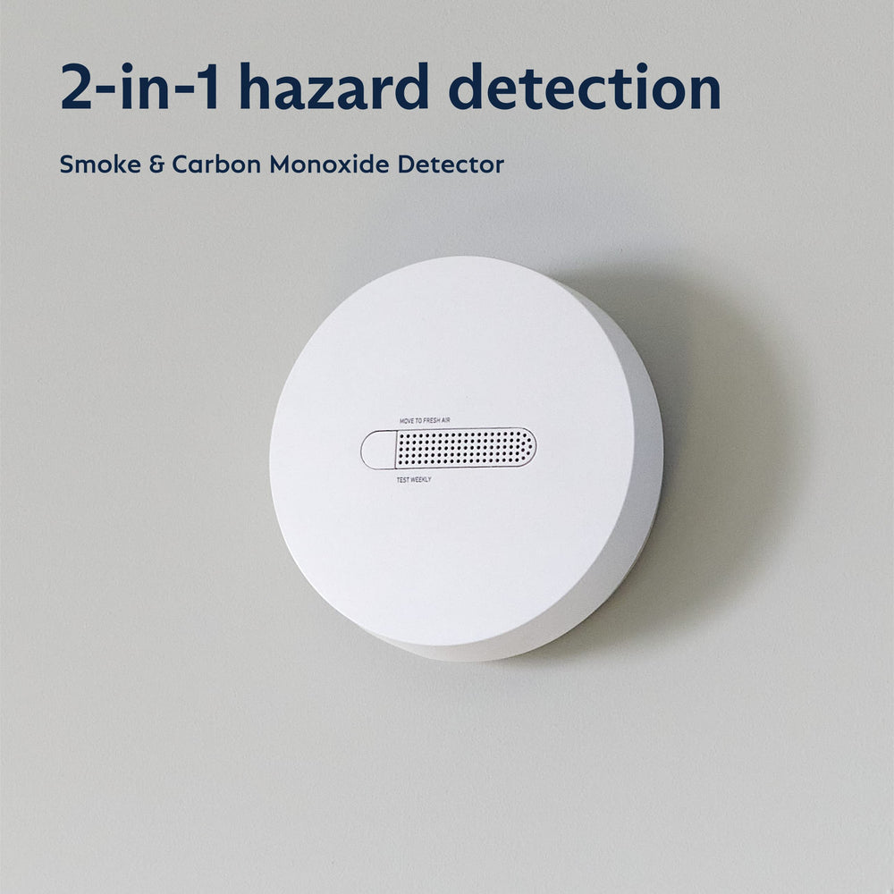 SimpliSafe Smoke & CO Detector ceiling installation for quick setup.