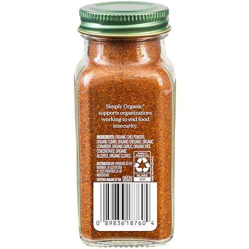 Simply Organic chili powder texture closeup reveals natural form without artificial colors.