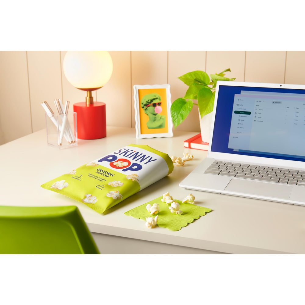 SkinnyPop Original no artificial colors or flavors for purer popcorn.
