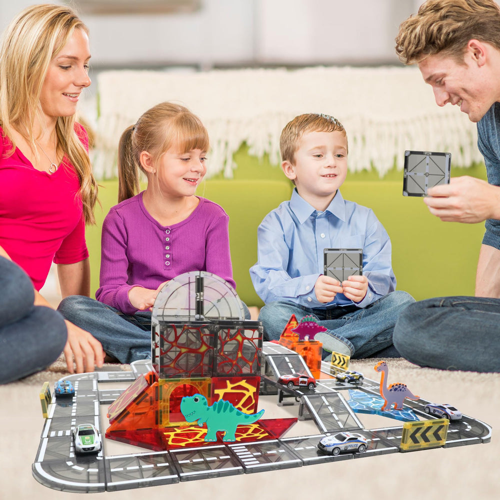 SKTMYY compatible with other brands enables endless mixed play scenarios.