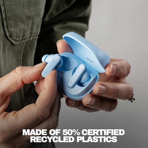 Skullcandy Smokin’ Buds charging case open for a quick top-up on the go.