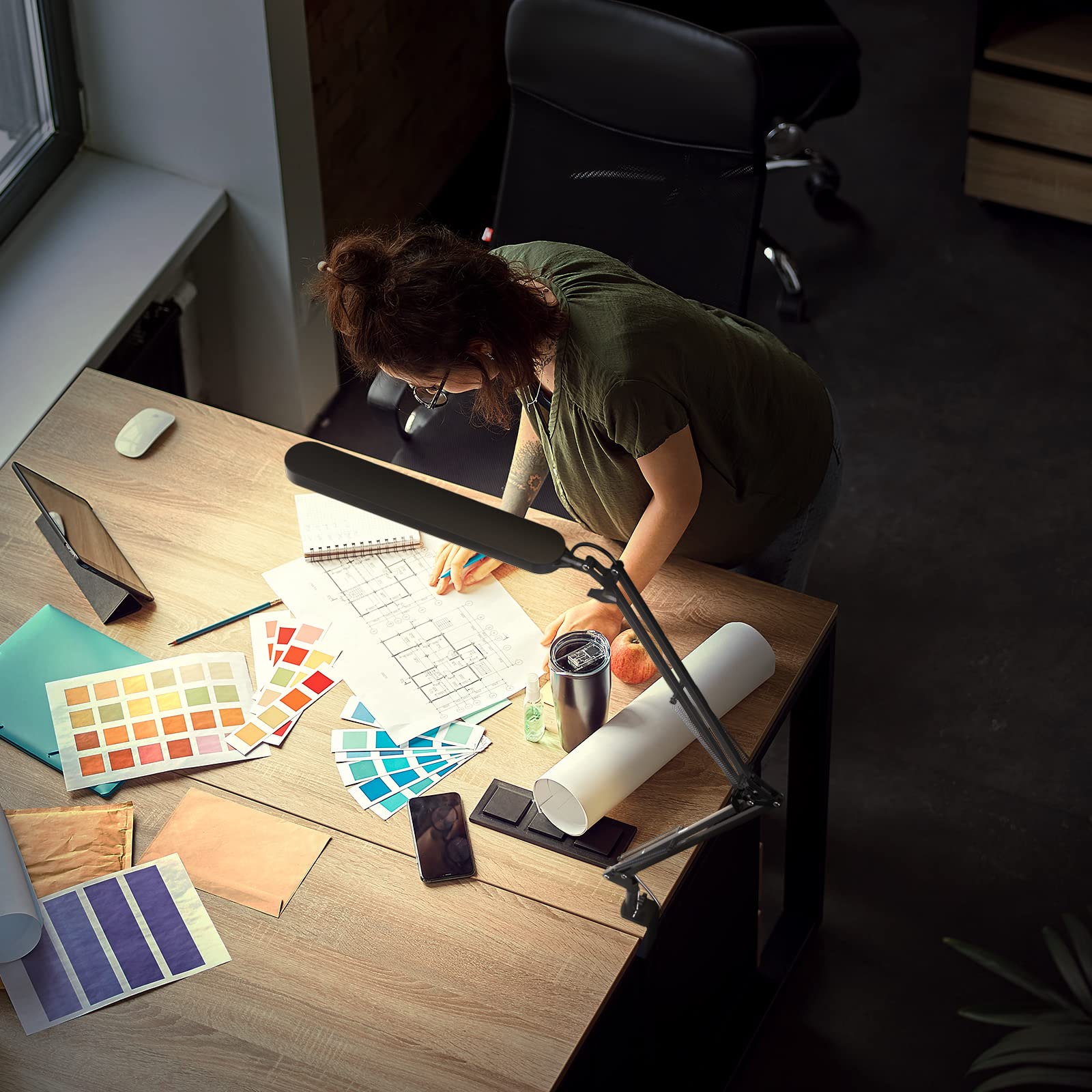USB-powered operation works with laptops, power banks, or USB adapters.