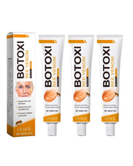Skyoyo BotoxCream jar close-up showing premium packaging and creamy texture for smooth skin.