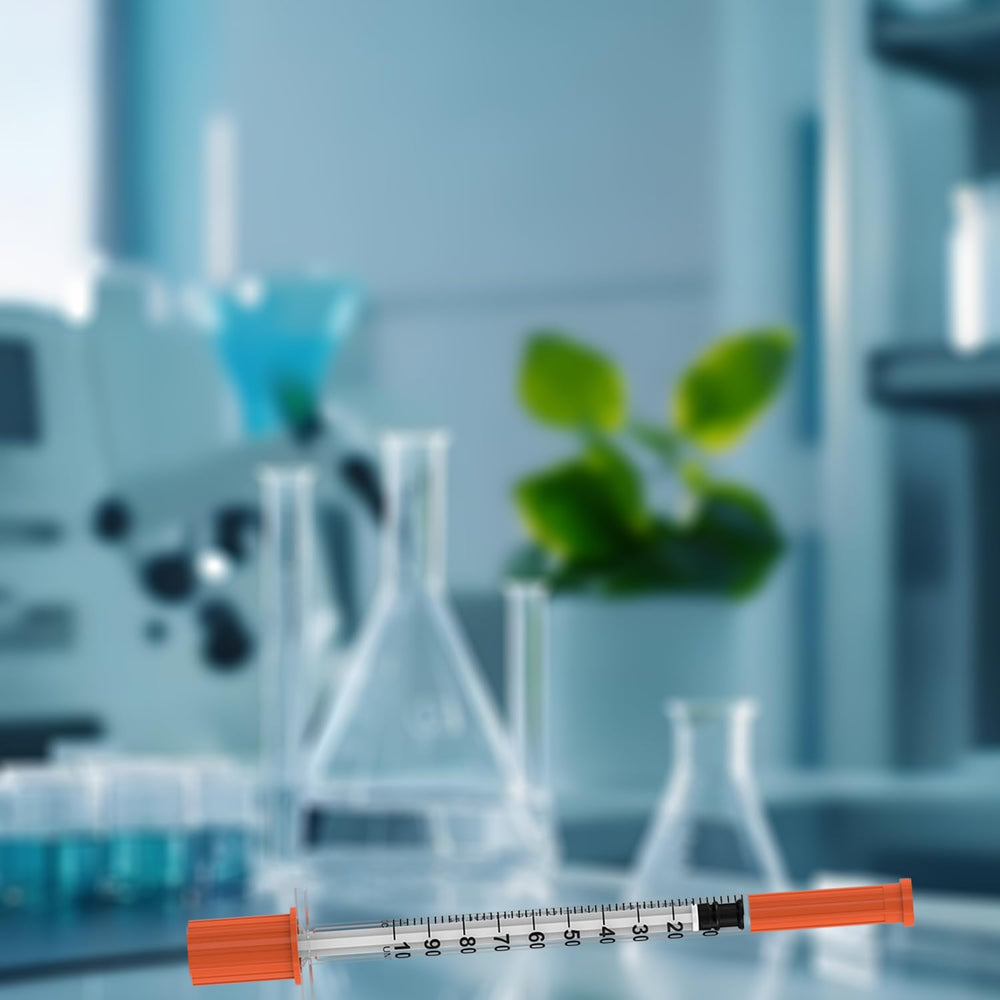 Compact, easy-to-handle Sndedi U-100 syringe design provides controlled dispensing.