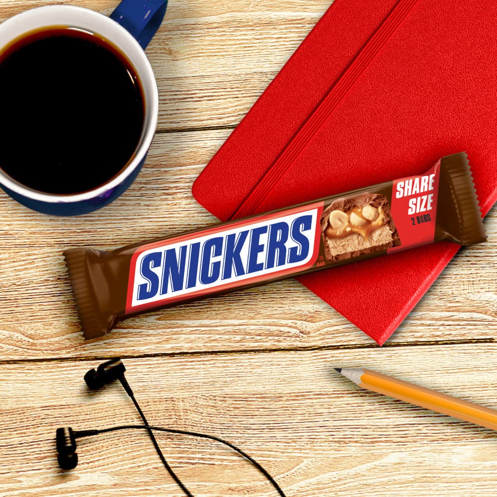 Snickers two-bars-per-pack detail, highlighting portions for easy sharing.