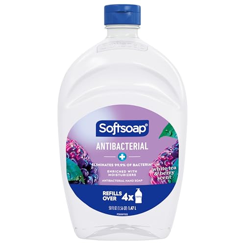 Softsoap White Tea and Berry Fusion pour into hand for quick, refreshing cleansing