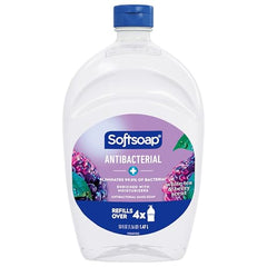 Softsoap White Tea and Berry Fusion pour into hand for quick, refreshing cleansing