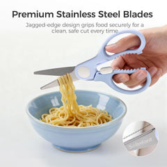 Solinfant protective blade cover keeps blades safe during storage and travel.