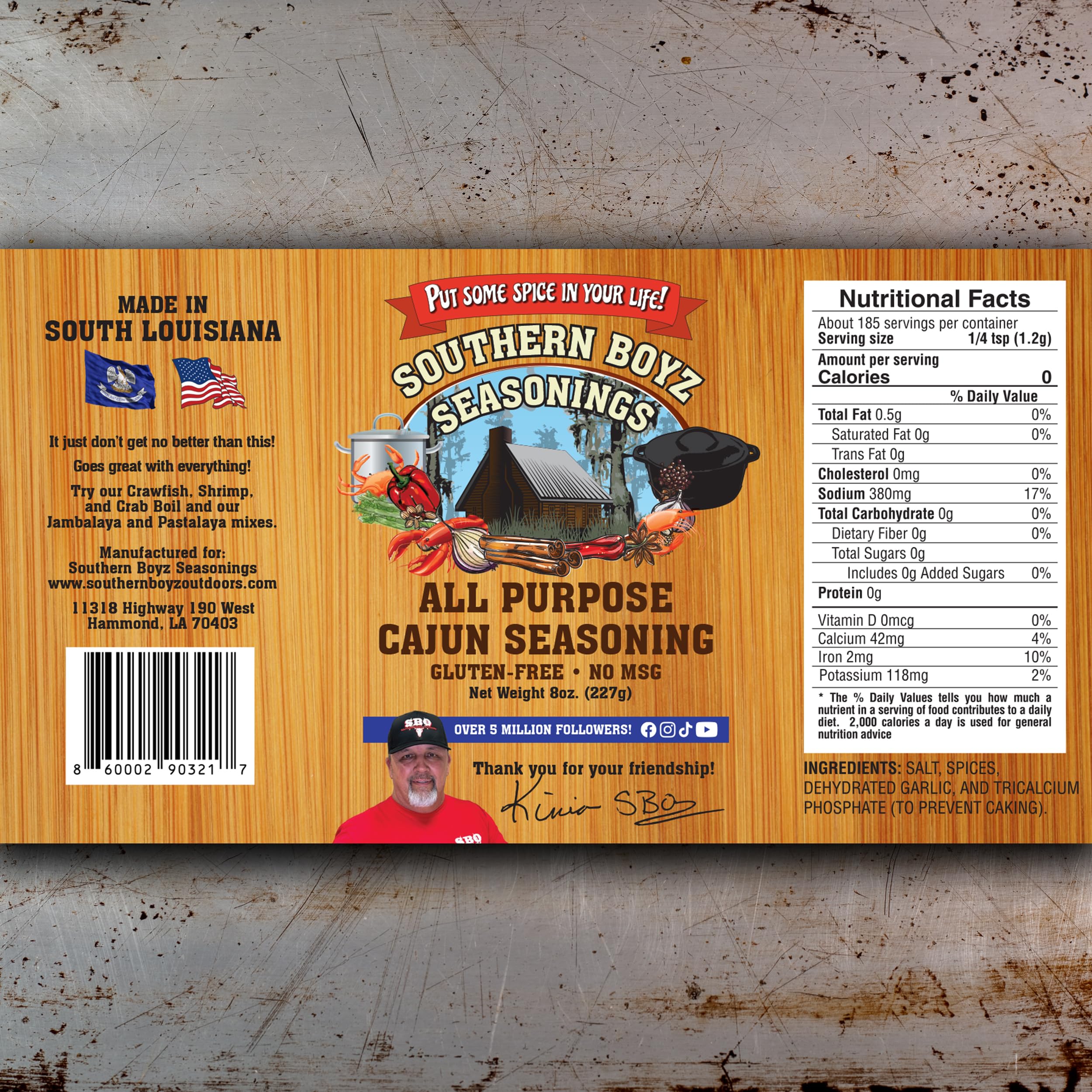The Southern Boyz Outdoors Cajun seasoning shaker top close-up highlights gluten-free and no MSG.