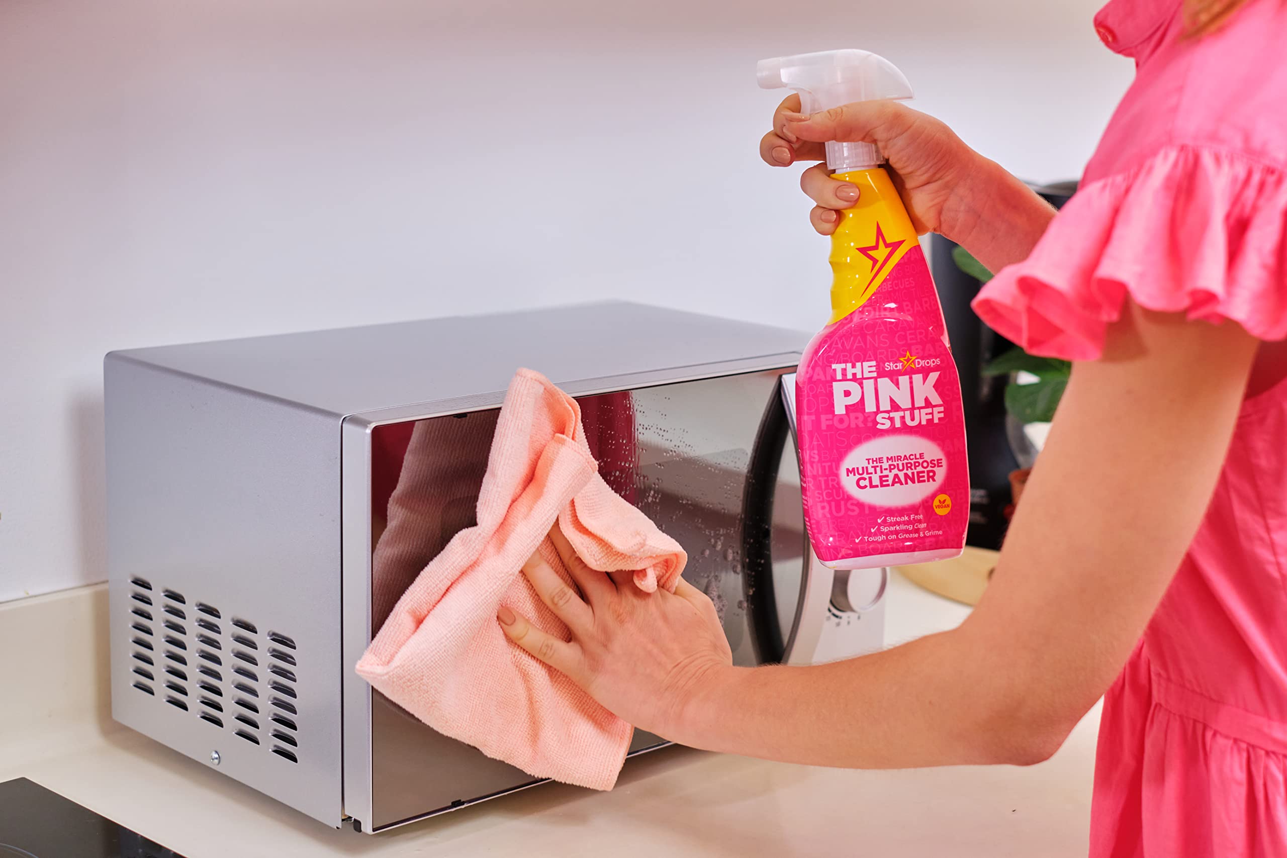 Stardrops Pink Stuff scent highlights a fresh fragrance during use.