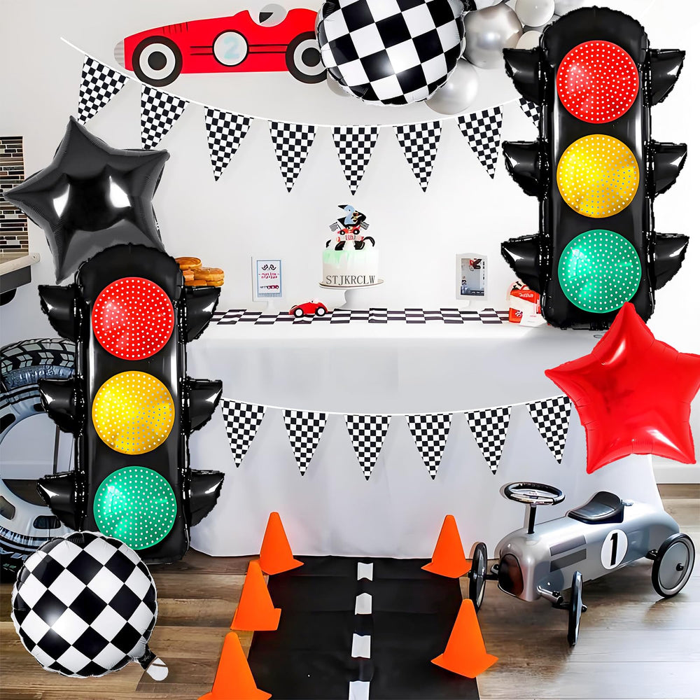 STJKRCLW pre-strung pennant banner helps quickly shape the party backdrop.