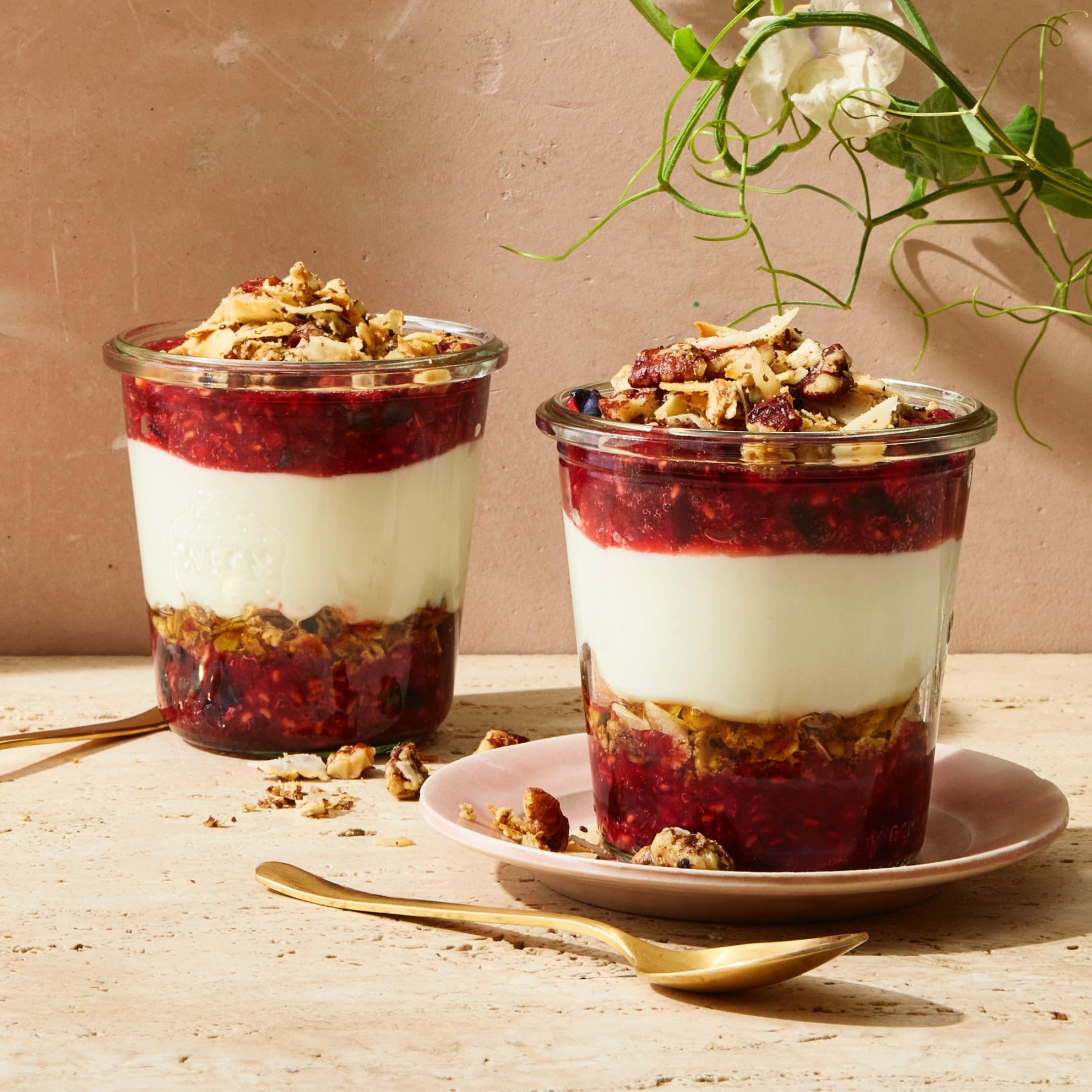 Struesli Original Granola topping a quinoa bowl for a fiber boost
