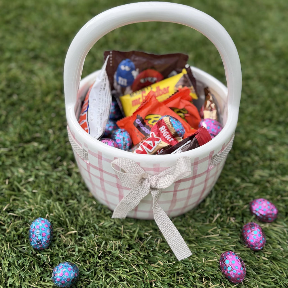 SUGADELIC individually wrapped candies for clean, grab-and-go distribution.
