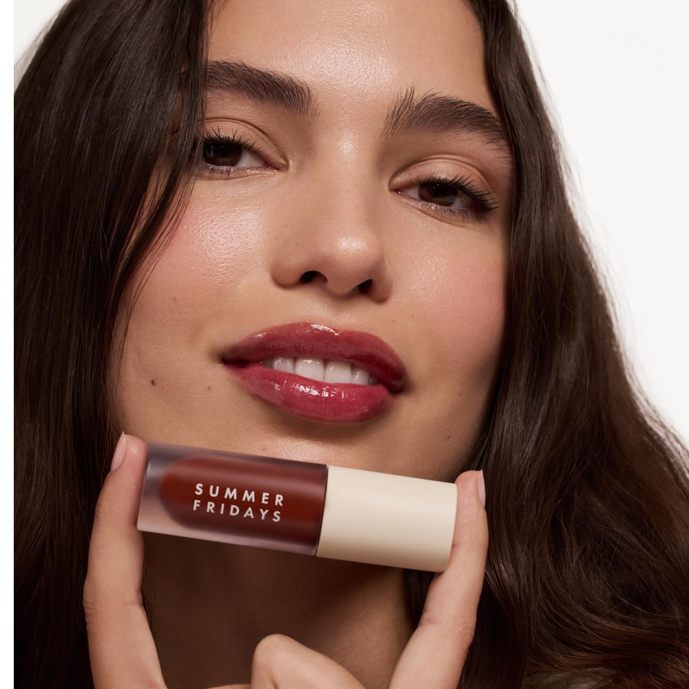 Summer Fridays Dream Lip Oil texture close-up with nourishing oils.