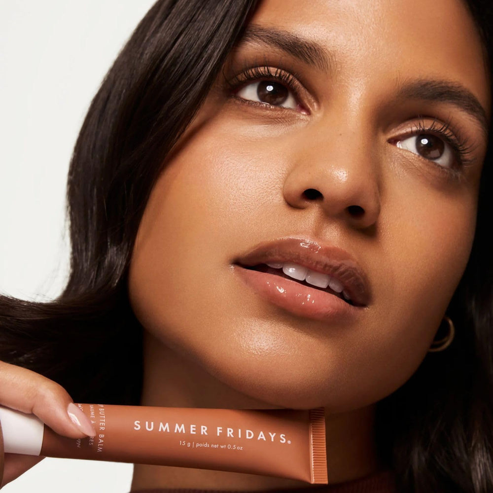 Summer Fridays lip balm gloss adds a smooth non greasy finish with natural shine.