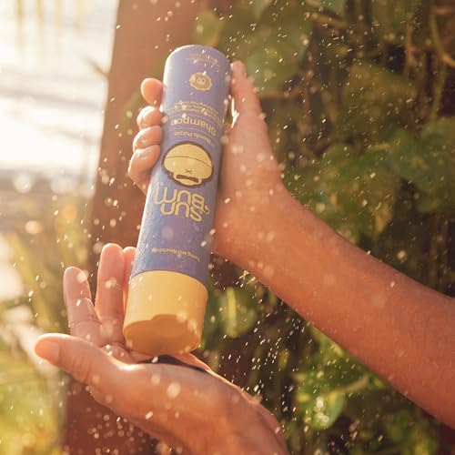 Sun Bum Blonde Purple Shampoo lather close up with blue spirulina and violet extract