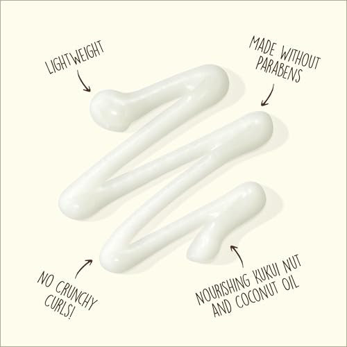 Sun Bum styling cream texture on fingers for easy scrunch and definition