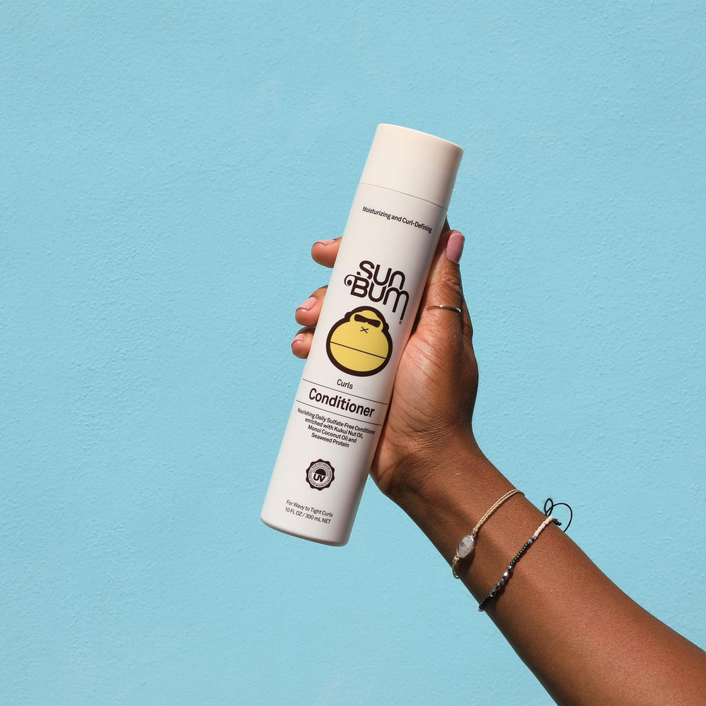 Sun Bum Curls Conditioner curls-shine with frizz-free definition.
