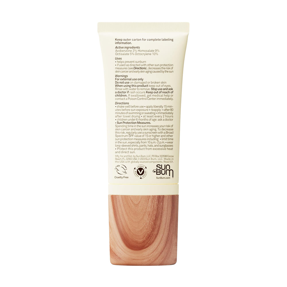 Swatch shows clear finish and easy blend into skin.