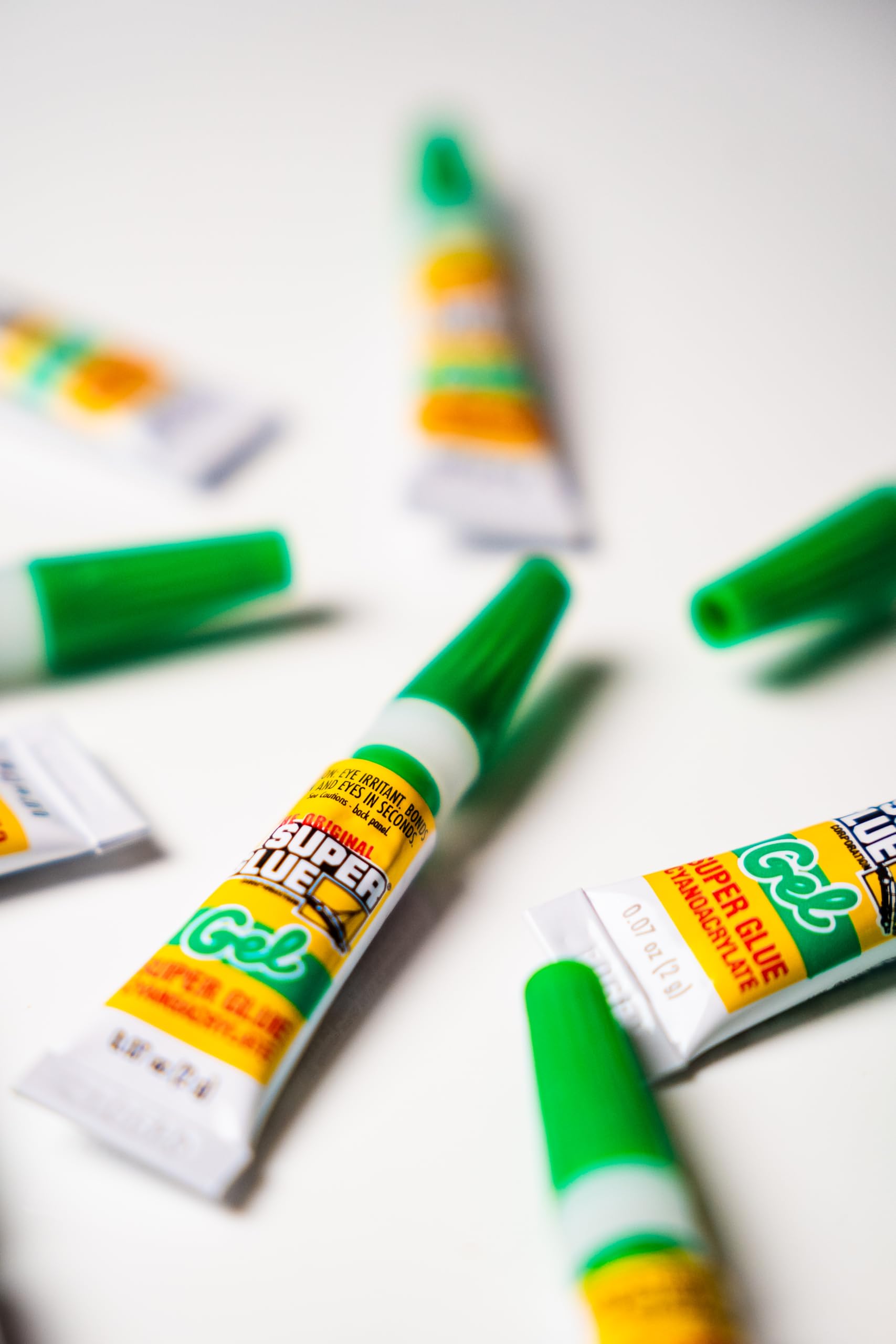 Super Glue Gel dries in 10–30 seconds for fast DIY fixes.