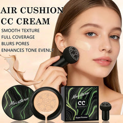 SuperThinker Puff head applies lightweight, even coverage across the face.