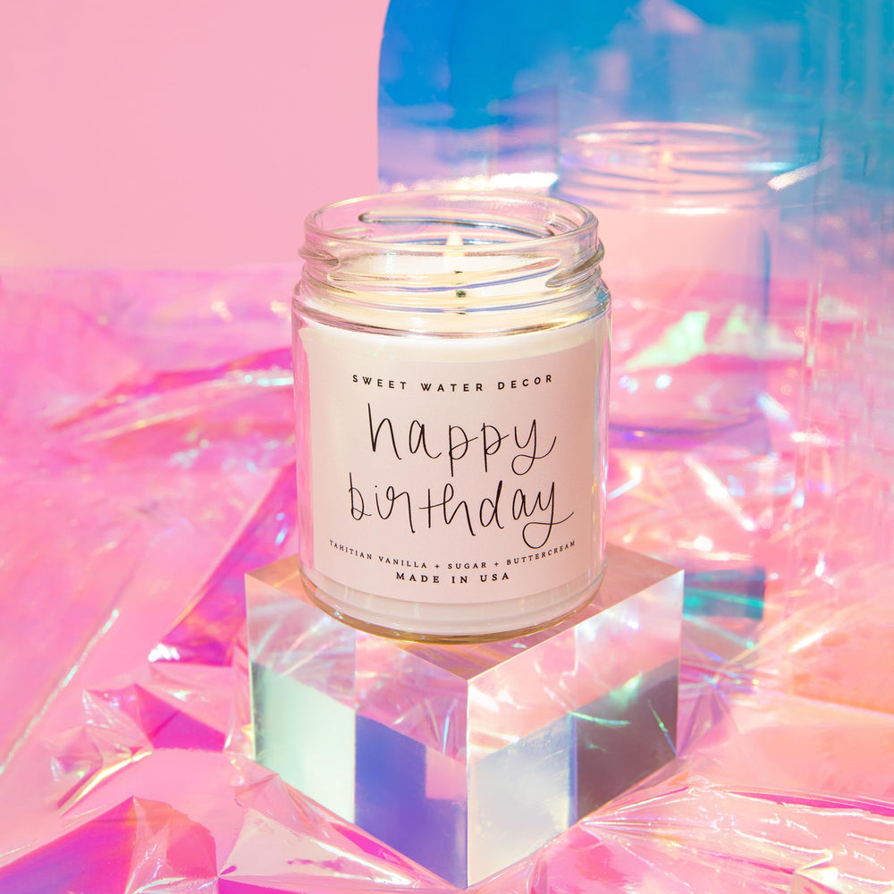 9-ounce size fits neatly as a décor centerpiece.