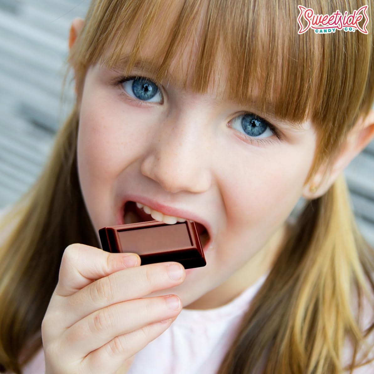 SWEETSIDE Bite-sized milk chocolate minis for a satisfying snack any time.