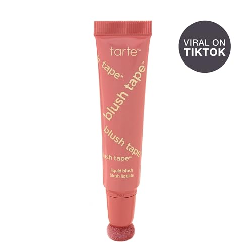 tarte blush tape berry precision cushion tip enables mess-free, precise blush placement.