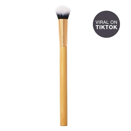 tarte concealer paw brush soft synthetic bristles glide across skin