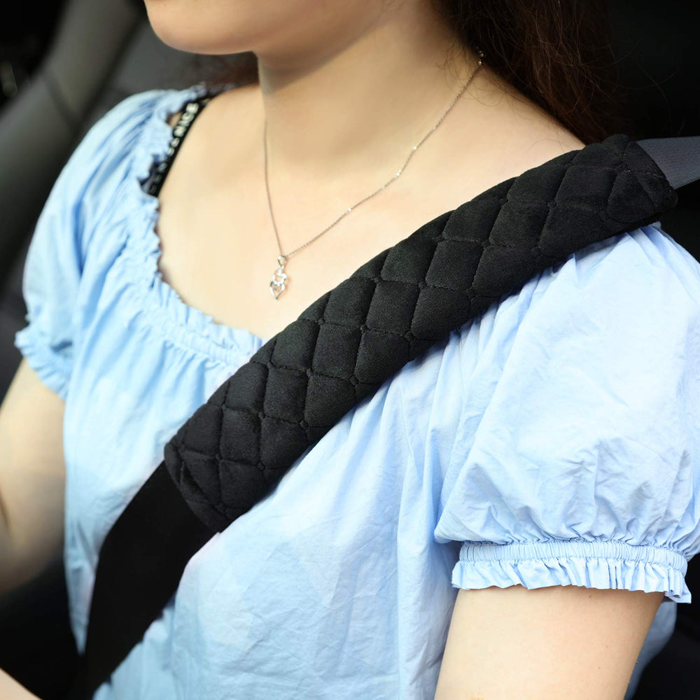 Tatuo easy-install seatbelt pad with clip for quick fitting