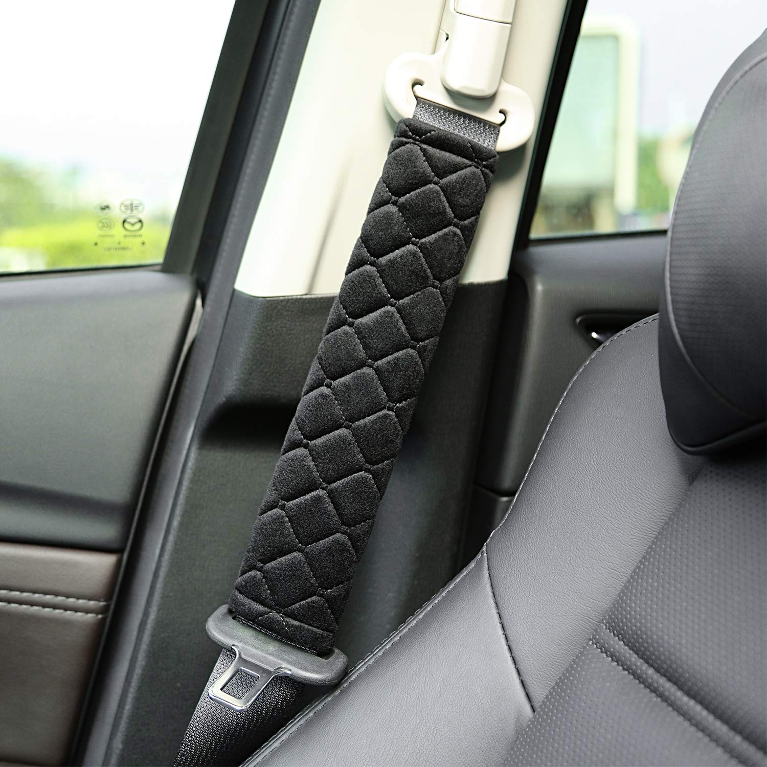 Tatuo cushiony shoulder pad enhances daily commuting comfort