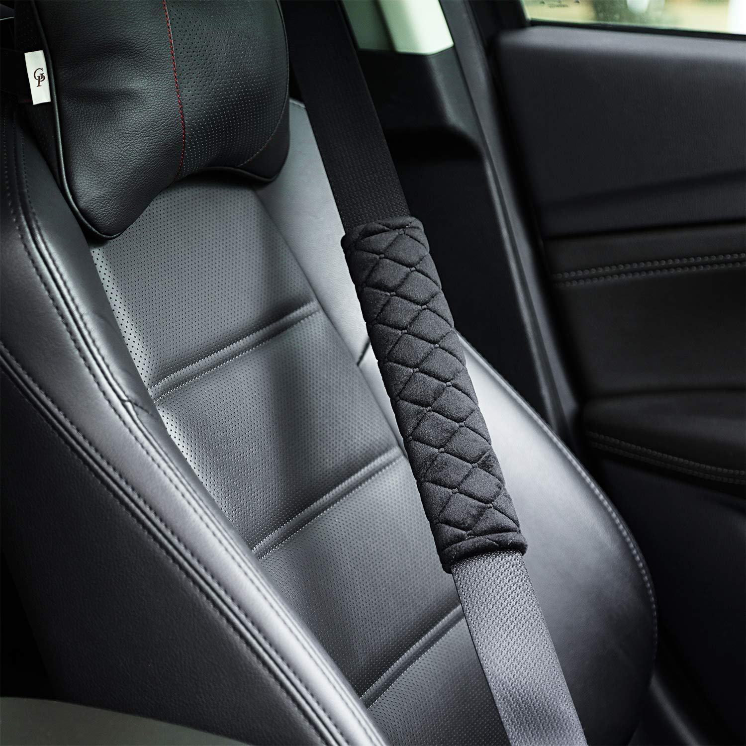 Tatuo four-pack black seatbelt pads for shared use