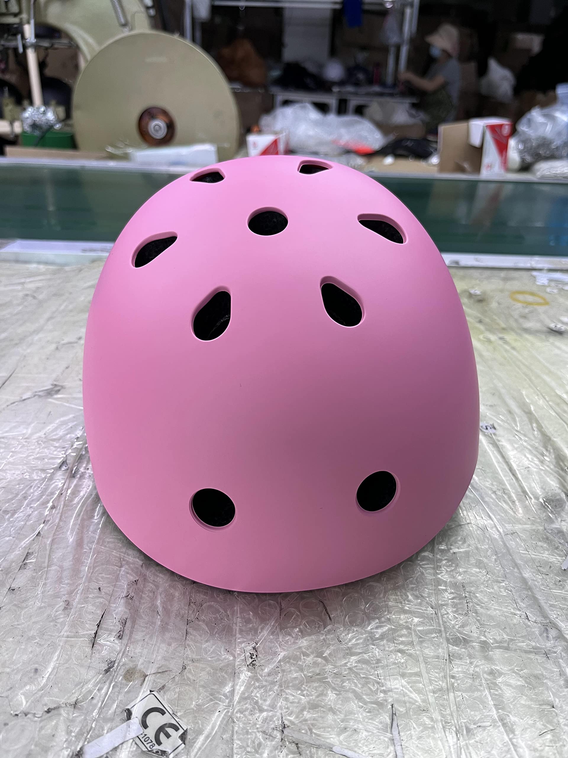 TCCVANAS storage bag keeps all protective gear organized.