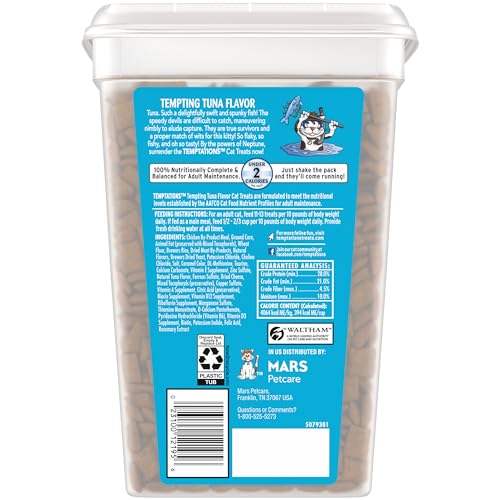 Temptations stay-fresh pouch keeps treats fresh between sessions.