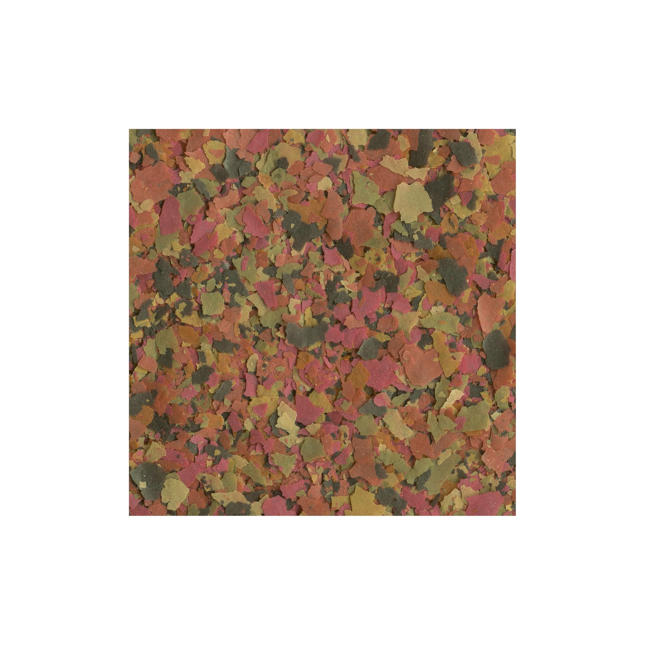 TetraMin Tropical Flakes digestible particles, ideal for top- and mid-water feeders.