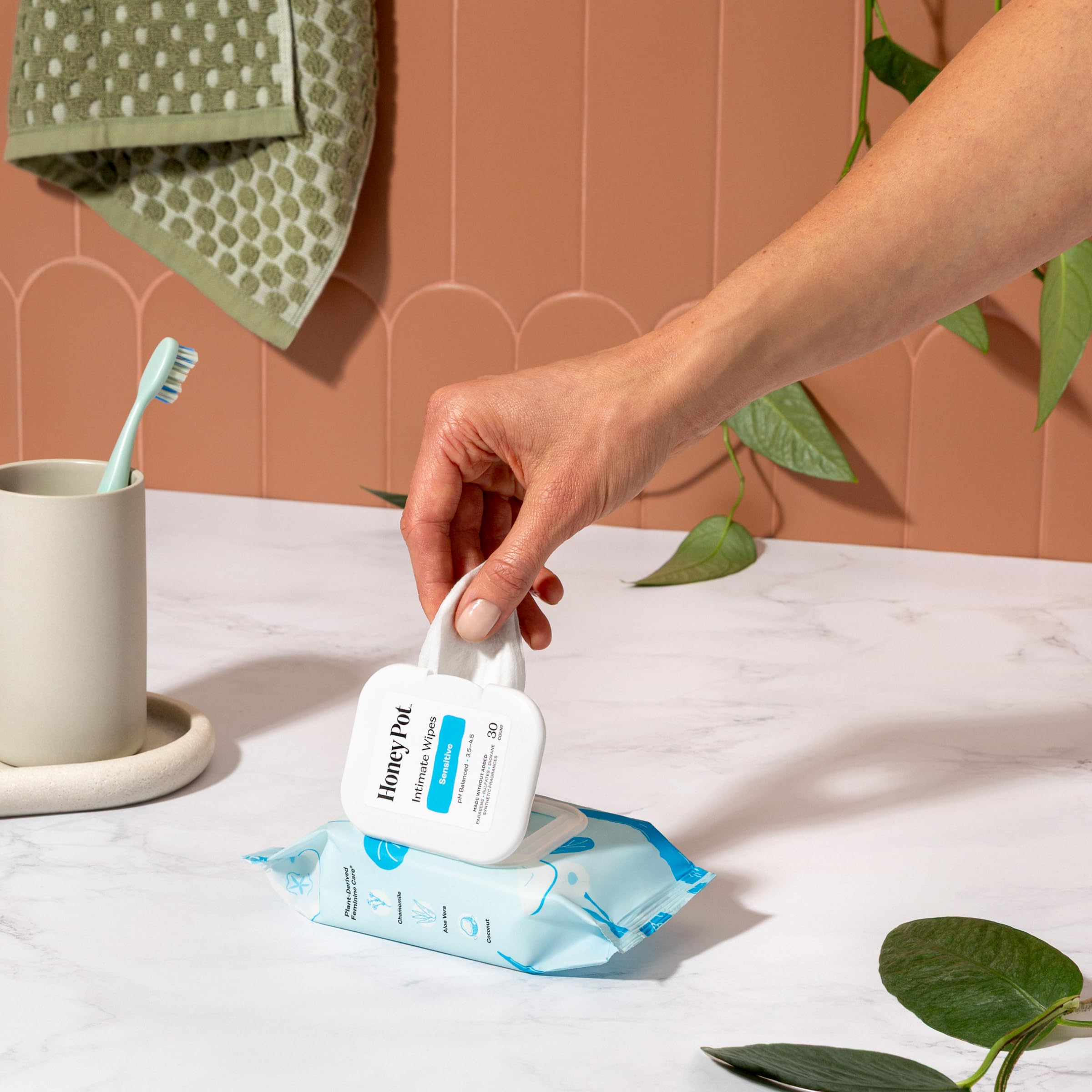 The Honey Pot Sensitive Wipes calendula ingredient supports calm, healthy skin.