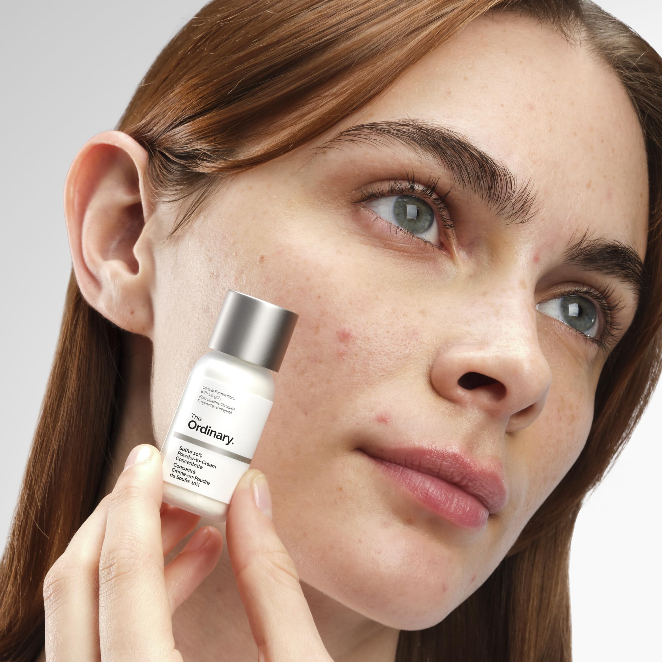 The Ordinary sulfur 10% spot treatment on blemish with oil-absorbing effect