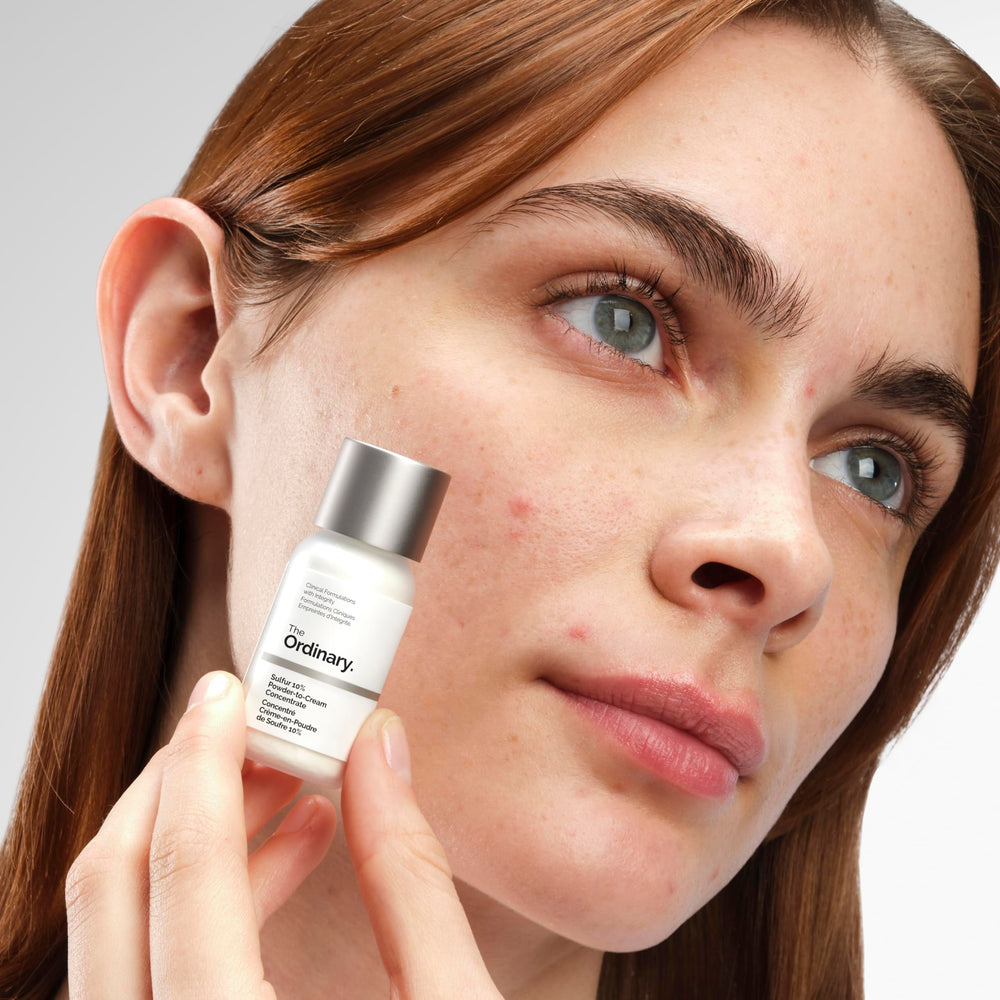The Ordinary sulfur 10% spot treatment on blemish with oil-absorbing effect