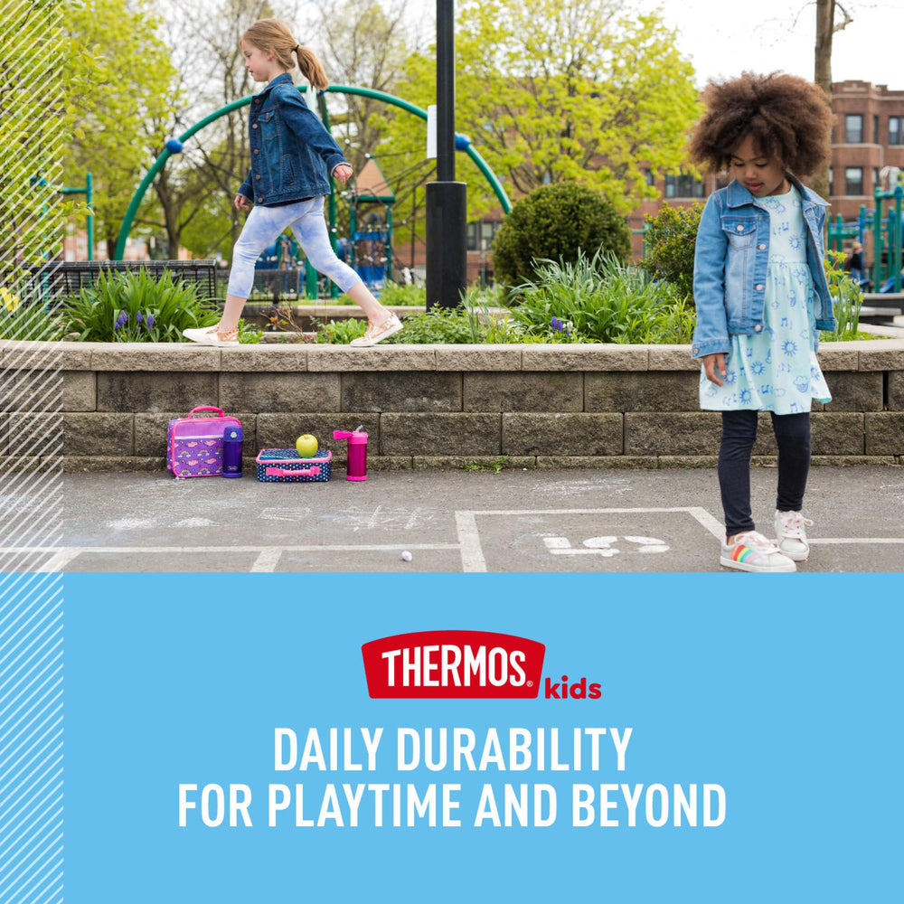 THERMOS FUNTainer soft-touch carry handle adds comfort on daily adventures