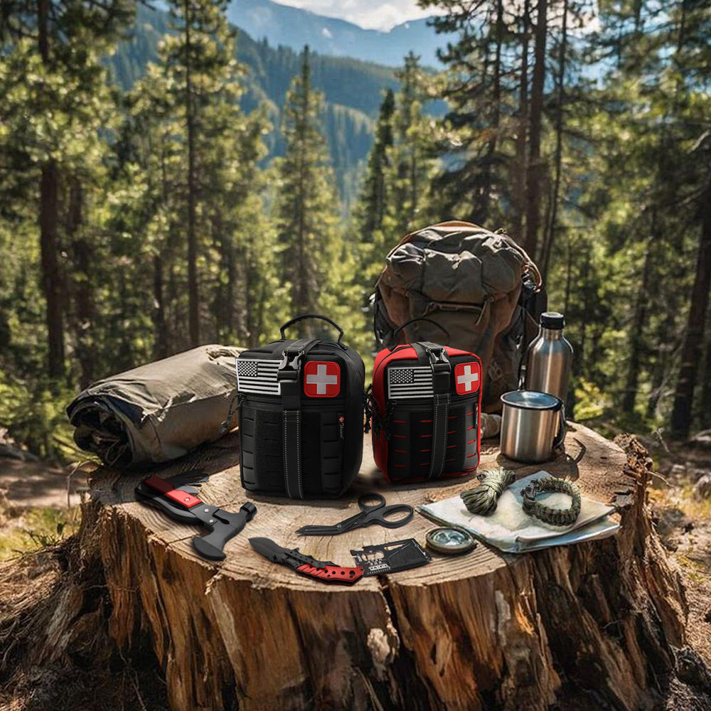 THRIAID First Aid Kit reflective strip and quick release buckle for visibility.