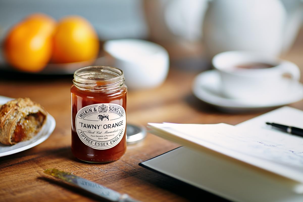 Tiptree Tawny Marmalade label showing ingredients, Seville oranges and sugar.
