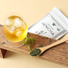TOMOSAN steamed leaves preserve aroma and freshness through traditional processing.