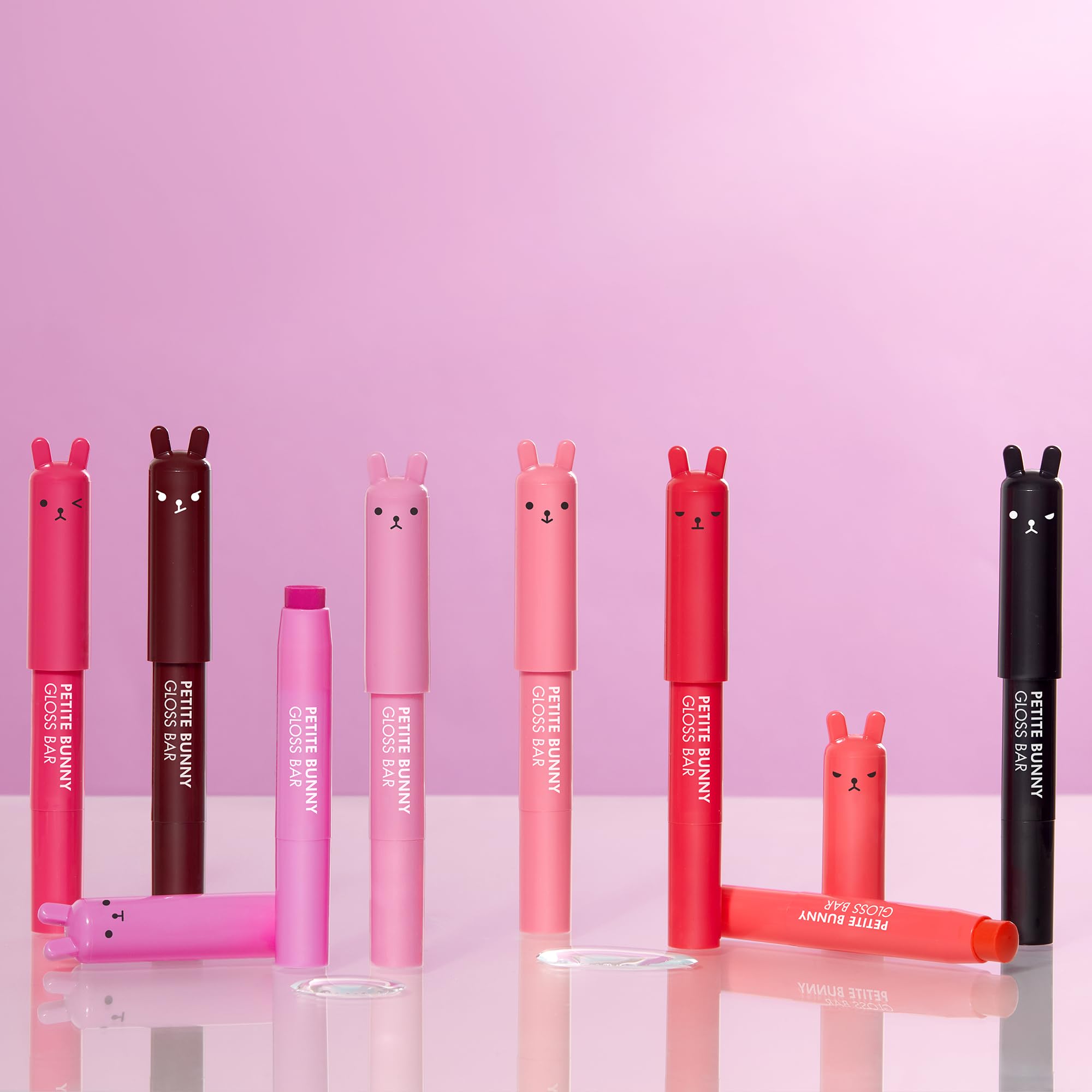 TONYMOLY Lip crayon texture is lightweight and non-sticky for easy application
