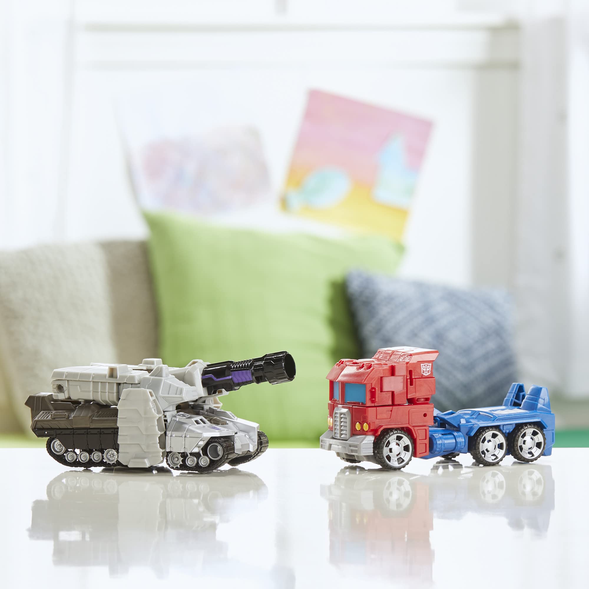 Transformers Heroes vs Villains 2-pack battle scene for playtime storytelling.