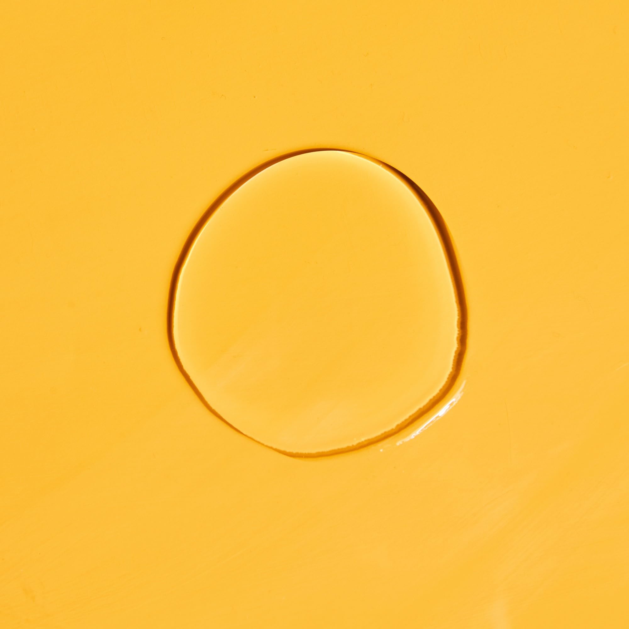 Tree Hut Tropic Glow guarana extract provides a light, refreshing post-application feel.