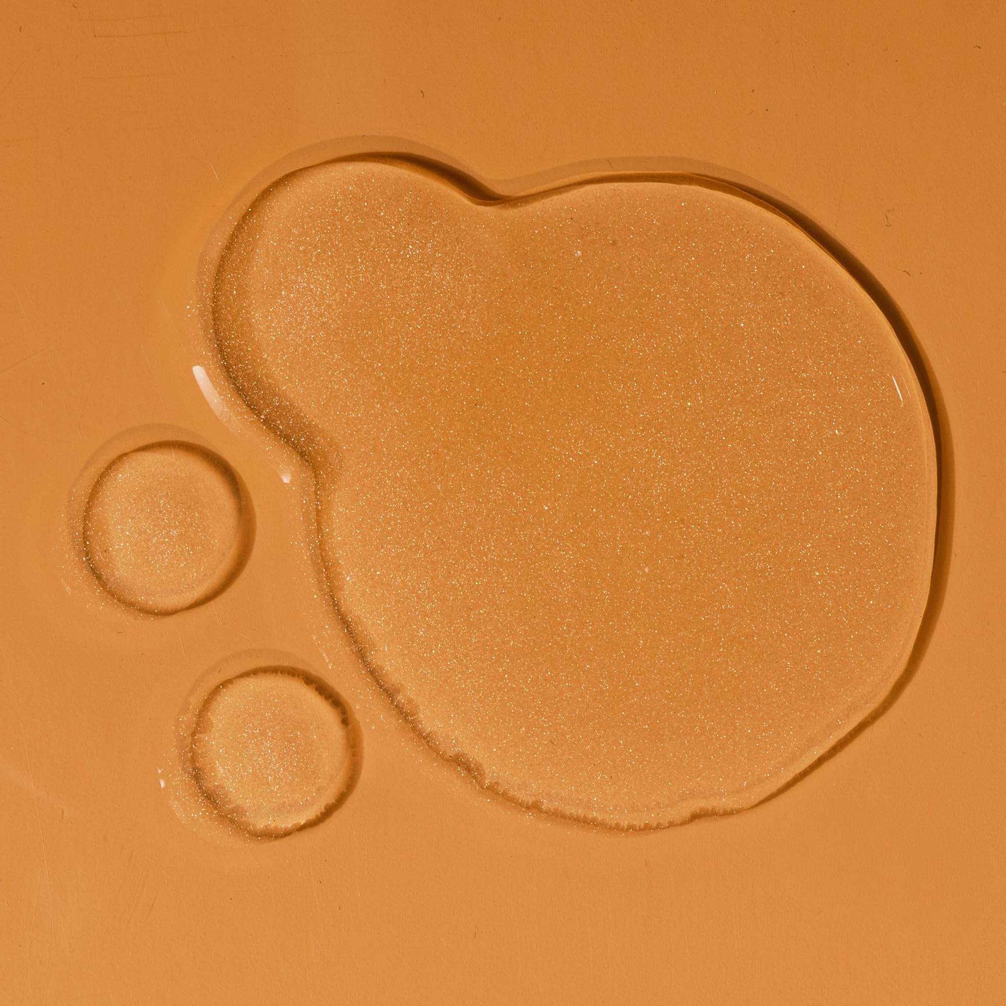 Tree Hut Tropic Glow Mist creates a soft, radiant glow for daily wear